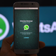 Ilustración para el artículo titulado WhatsApp cambia sus términos: empezará a compartir tus datos y hábitos de uso con Facebook